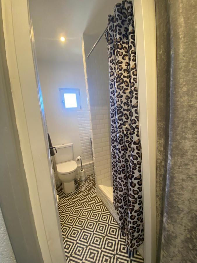 Uzès Appartement A 50 M De La Place Aux Herbes מראה חיצוני תמונה